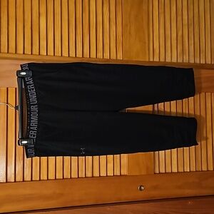 Under Armour Cropped Legging, M